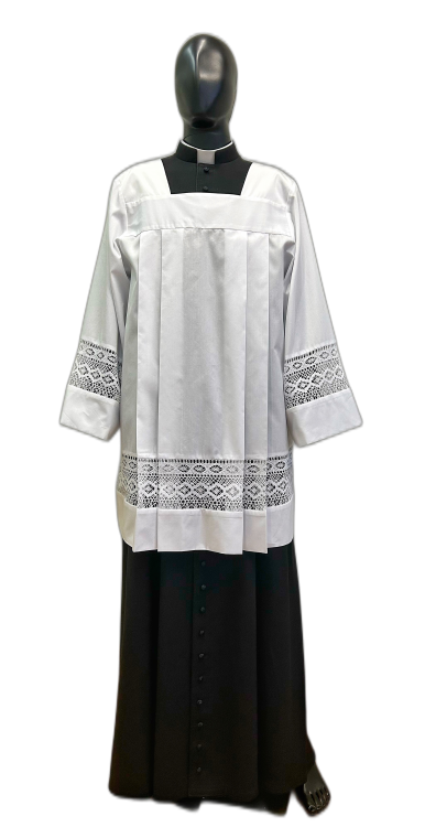 Komżą z wstawką bawełnianą (klerycy Tarnów).png