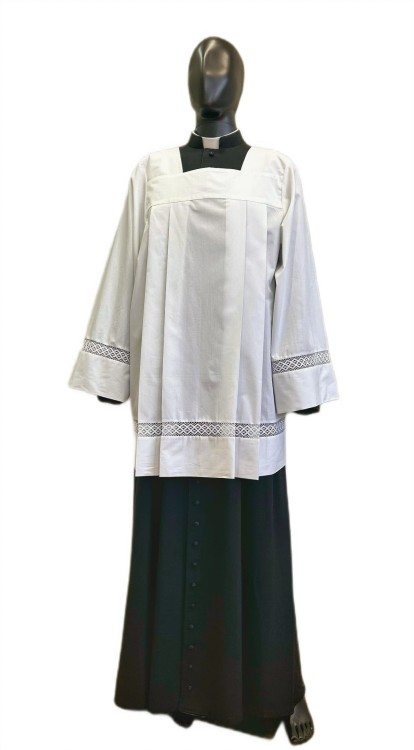 Komża - wstawka z koronki bawełnianej (całość)-photoaidcom--photoaid-remove-background.JPG